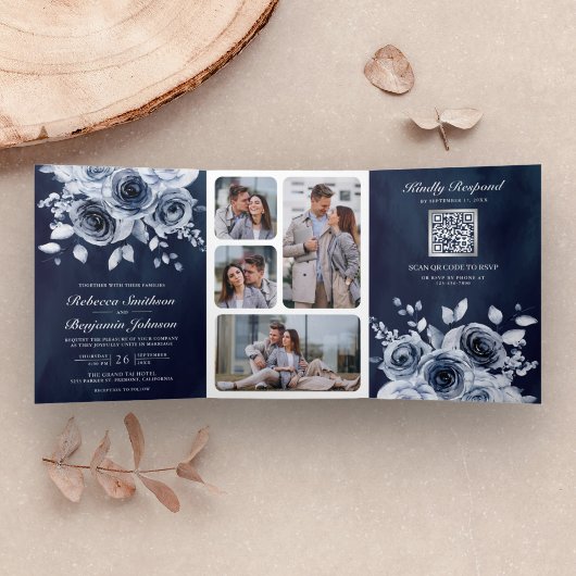 Dusty Blue Floral in één QR Code Navy Weddenschap Drieluik Uitnodiging