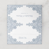 Dusty Blue Floral Lace Wedding Plaatskaartje (Buitenkant ongevouwen)
