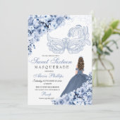 Dusty Blue Floral Masquerade Sweet 16 Uitnodiging (Staand voorkant)