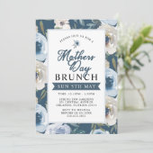 Dusty Blue Floral Moederdag Brunch Invitation Kaart (Staand voorkant)