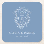 Dusty Blue Floral Monogram Bruiloft Crest Modern Kartonnen Onderzetters (Voorkant)