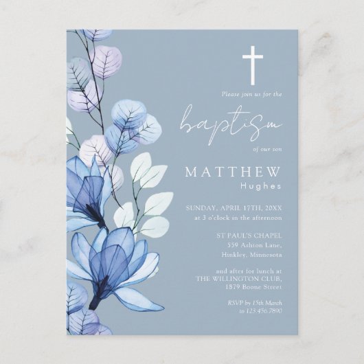 Dusty Blue Floral Monogram Doopuitnodiging Briefkaart (Voorkant)