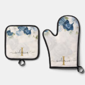 Dusty Blue Floral Monogram Script gepersonaliseerd Ovenwant & Pannenlap Set (Voorkant)