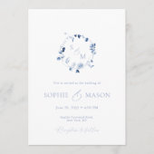 Dusty Blue Floral Monogram Wedding Invitation Kaart (Voorkant)