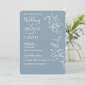 Dusty Blue Floral Photo Wedding Invitation Kaart (Staand voorkant)
