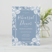 Dusty Blue Floral Rehearsal Dinner Kaart (Staand voorkant)
