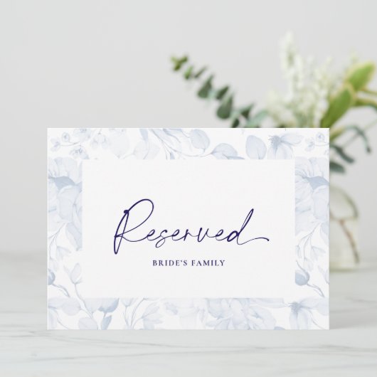 Dusty Blue Floral Reserved Seating Card  Kaart (Staand voorkant)