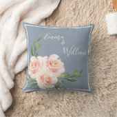 Dusty Blue Floral Romantic Names Script Weddenscha Kussen (Deken)