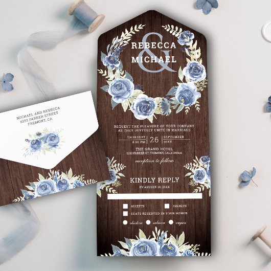 Dusty Blue Floral Roos Garland Rustic Wood Wedding All In One Uitnodiging