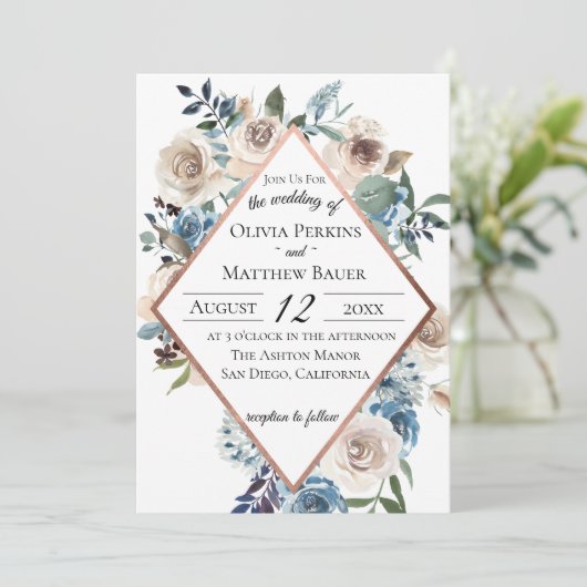 Dusty Blue Floral Roos Gold Wedding Invitation Kaart (Staand voorkant)