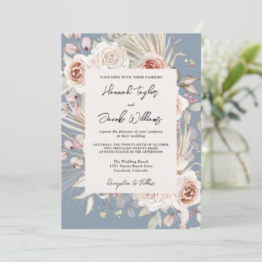 Dusty Blue Floral Rustic Wedding Kaart (Staand voorkant)