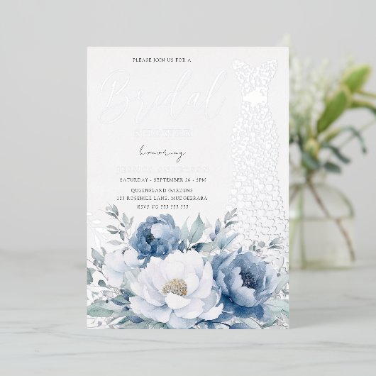 Dusty Blue Floral Silver Foil Jurk Vrijgezellenfee Folie Uitnodiging (Staand Voorkant)