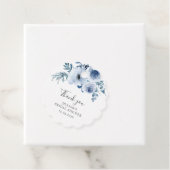 dusty blue floral vrijgezellenfeest bedankjes labels (In situ)