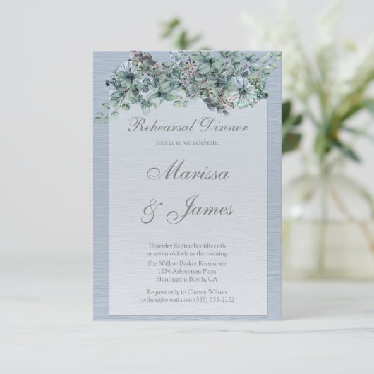 Dusty Blue Floral Waterverf Rehearsal Dinner Kaart (Staand voorkant)
