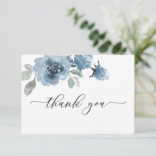 Dusty Blue Floral Waterverf Wedding Bedankkaart (Staand voorkant)