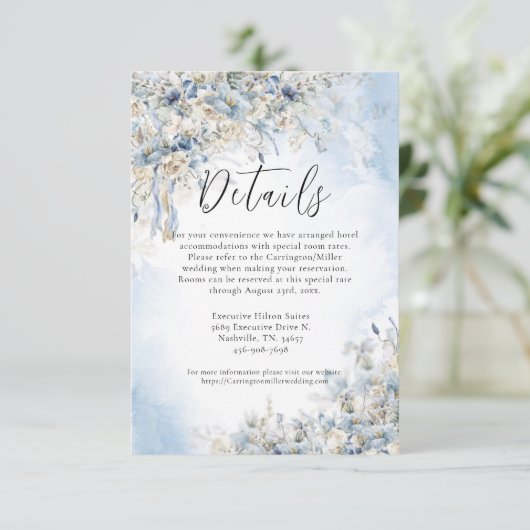 Dusty Blue Floral Waterverf Wedding Informatiekaartje (Staand voorkant)