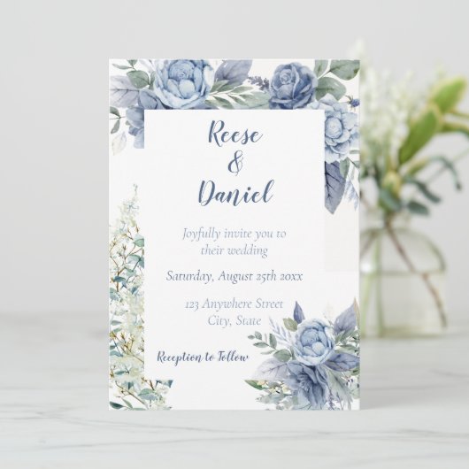 Dusty Blue Floral Wedding Invitation Kaart (Staand voorkant)