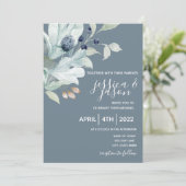 Dusty Blue Floral Wedding Invitation Kaart (Staand voorkant)