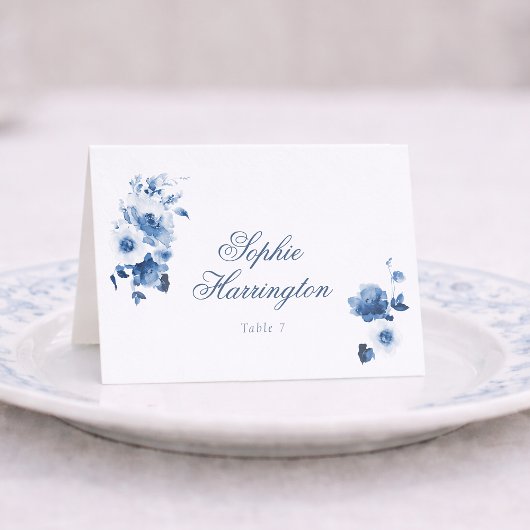 Dusty Blue Floral Wedding Place Card Kaart