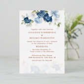 Dusty Blue Floral Wedding Roos Gold Folie Uitnodiging (Staand Voorkant)