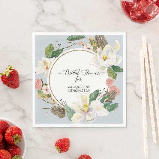 Dusty Blue Floral White Magnolia Waterverf Leaf Servet (Insitu)