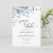 Dusty Blue Floral Wisteria Wedding Save the Date Kaart (Staand voorkant)