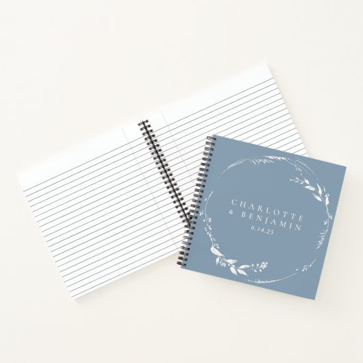 Dusty Blue Floral Wreatmonogram op maat Notitieboek (Binnen)