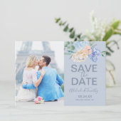 Dusty Blue Florals | Leistoeffoto Save The Date (Staand voorkant)