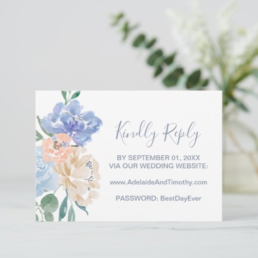 Dusty Blue Florals Wedding Website RSVP Card Kaartje (Staand voorkant)