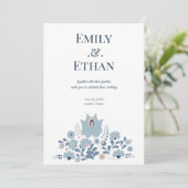 Dusty Blue Folk Floral Wedding Invitation Kaart (Staand voorkant)