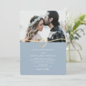 Dusty Blue foto bruiloft uitnodiging met QR-code (Staand voorkant)