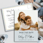 Dusty Blue Fun Script Modern Photo Weddenschap Sav Aankondigingskaart<br><div class="desc">Dusty Blue Fun Script Modern Photo Minimalist Wedding Save the Date Announcement Briefkaart. Laat je familie, vrienden en collega's weten dat je een datum hebt vastgesteld voor je trouwfeest met deze elegante, stijlvolle en moderne bruiloft, behalve de datum van uitnodiging. Alle teksten zijn vooraf geregeld zodat u zich gemakkelijk en...</div>
