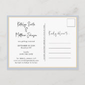 Dusty Blue Fun Script Modern Photo Wedding Aankondigingskaart (Achterkant)