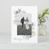 Dusty Blue Garden Floral Wedding Foto Bedankkaart (Staand voorkant)