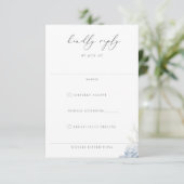 Dusty Blue Garden Floral Wedding RSVP Kaartje (Staand voorkant)