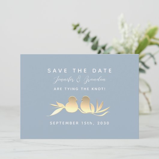 Dusty Blue Gold Lovebirds Save The Date (Staand voorkant)