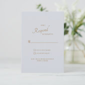 Dusty Blue Gold Text Wedding RSVP Kaartje (Staand voorkant)