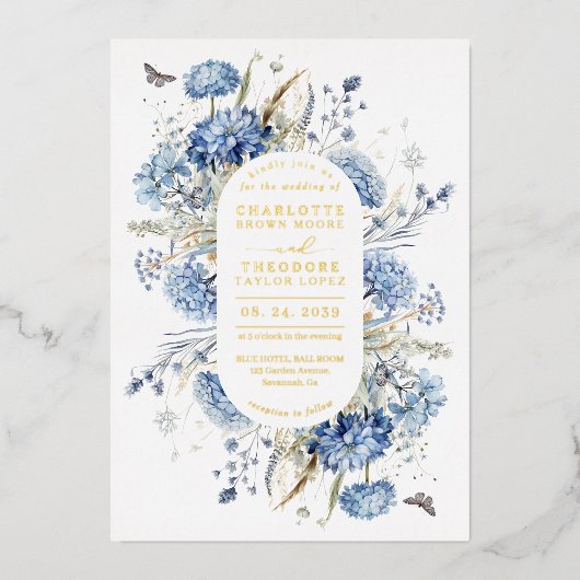 Dusty Blue & Gold Wildflower Rustiek Chic Wedding Folie Uitnodiging (Voorkant)
