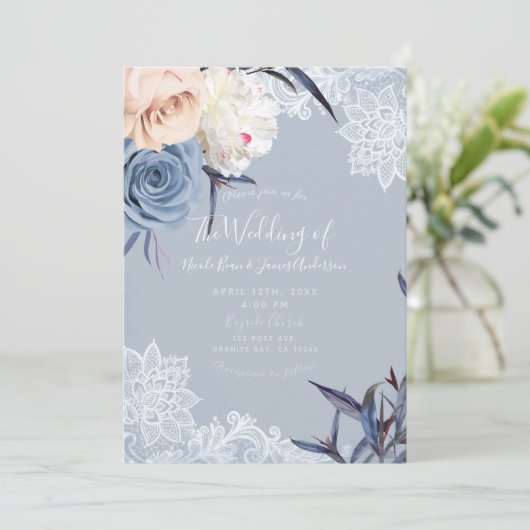 Dusty Blue Gray en Peach Floral Wedding Kaart (Staand voorkant)