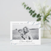 Dusty blue greenery foto verandert de datum briefkaart (Staand voorkant)