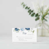 Dusty Blue Greenery Wedding RSVP Informatiekaartje (Staand voorkant)