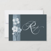 Dusty Blue Hand Drawn Floral QR Code RSVP (Voorkant)