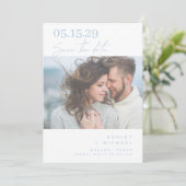 Dusty Blue Hand Lettered Typografie Save The Date (Staand voorkant)