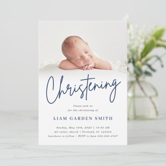 Dusty Blue Handgeschreven Script Christening Boy Kaart (Staand voorkant)