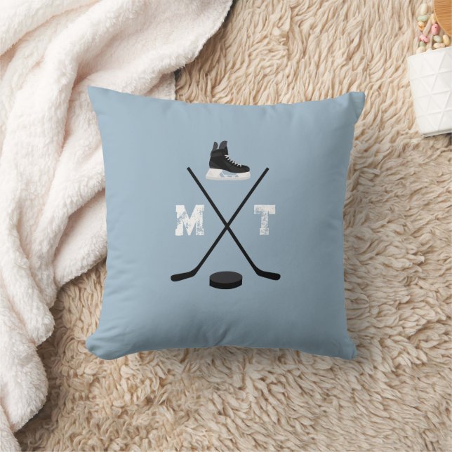 Dusty Blue Ice Hockey Classic Verdrietig Monogram Kussen (Deken)