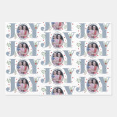 Dusty Blue Joy en berries kerstfeestfoto Inpakpapier Vel (Voorkant 3)