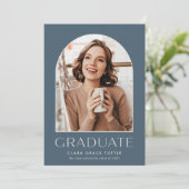 Dusty Blue | Klassieke Arch Photo Afstuderen Annou Aankondiging (Staand voorkant)