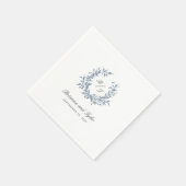 Dusty Blue Leafy Crest Monogram Bruiloft Logo Servet (Hoek)