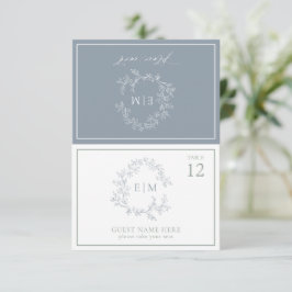 Dusty Blue Leafy Crest Monogram Bruiloft Plaats Ka RSVP Kaartje