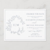 Dusty Blue Leafy Crest Monogram Uitnodiging Briefkaart (Voorkant)